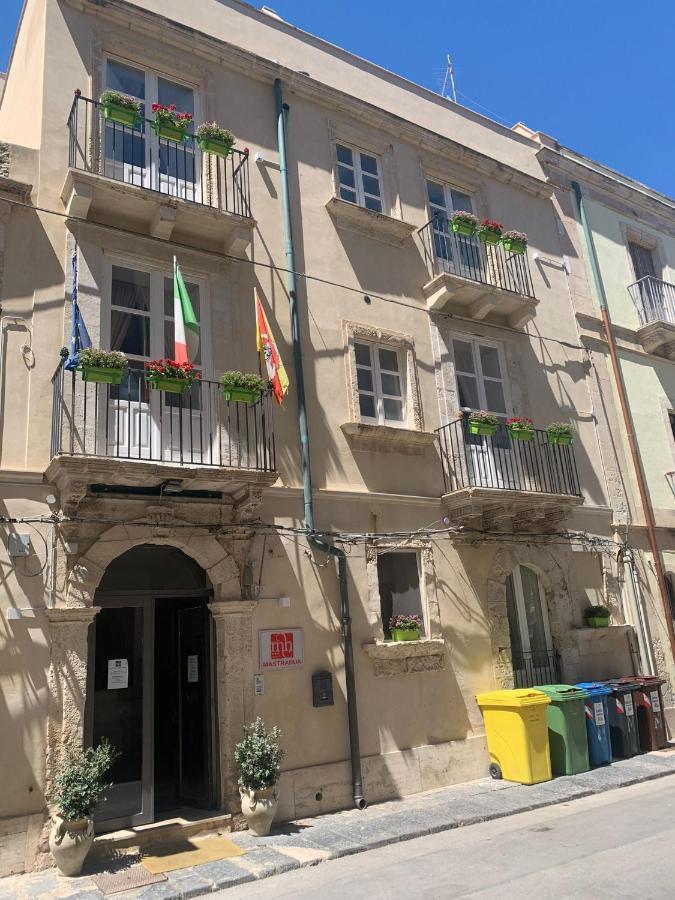Nuova Mastrarua Rooms Szirakúza Kültér fotó